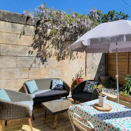 Furnished Apartment Near Palais De La Justice With 2 Bedrooms & A Garden Bordeaux Eksteriør billede
